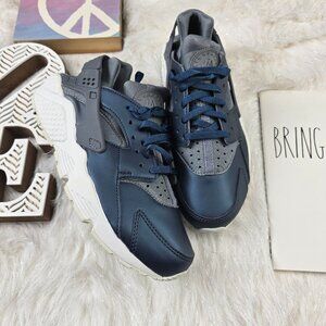 Nike Air Huarache Sneakers